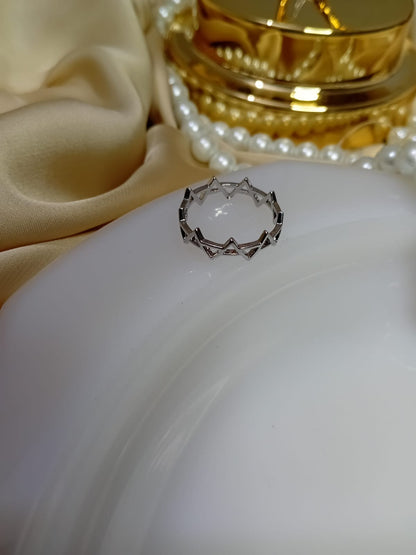 Zing Zag Line Design Ring
