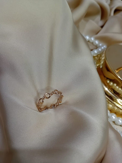 Simple Twisted Design Ring