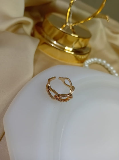 Unique Knot Style Ring