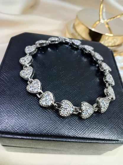 Heavy Heart Line Bracelet