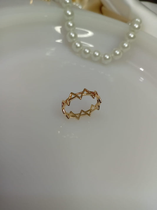 Zing Zag Line Design Ring