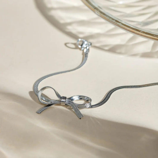 Decent Silver Bow Style Bracelet