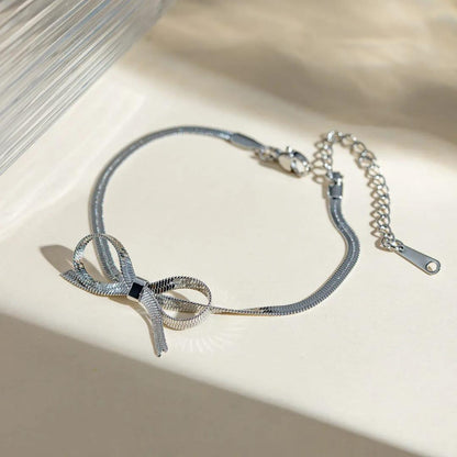 Decent Silver Bow Style Bracelet