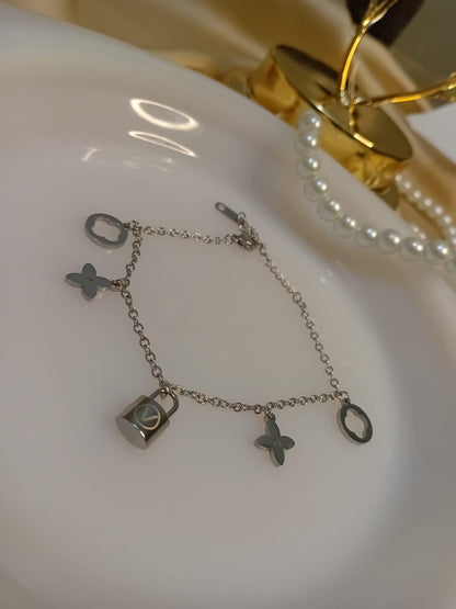 Silver Lock four leaf Anklet