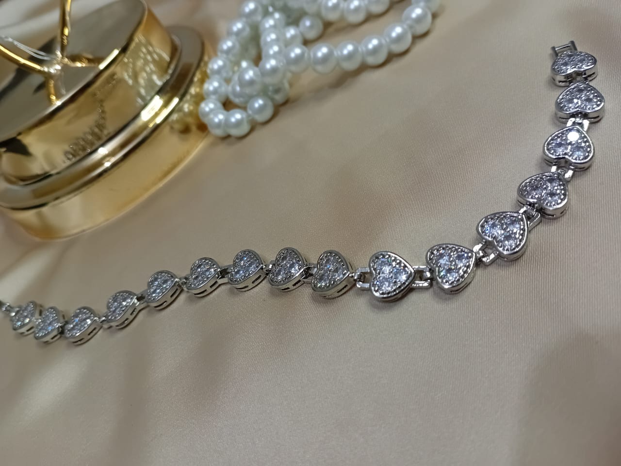 Heavy Heart Line Bracelet