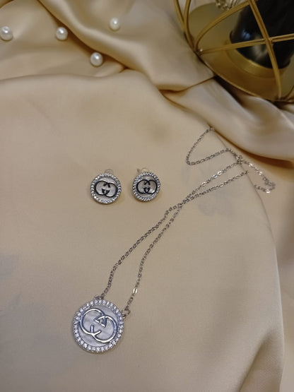 Silver Gucci Pendant with Earings