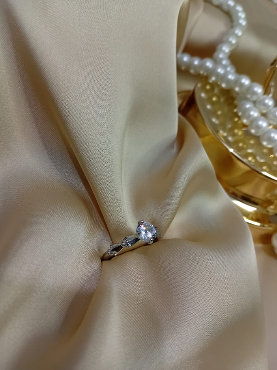 Decent Silver Stone Design Ring