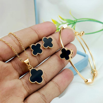 Elegant black clover jewellery set