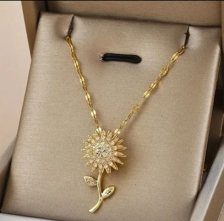 Beautiful Golden Sunflower Pendant