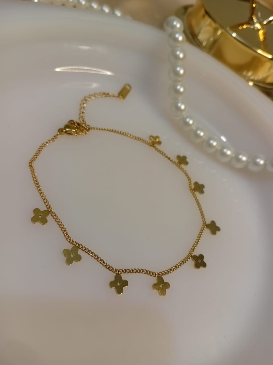 Simple Four Leaf Line Anklet