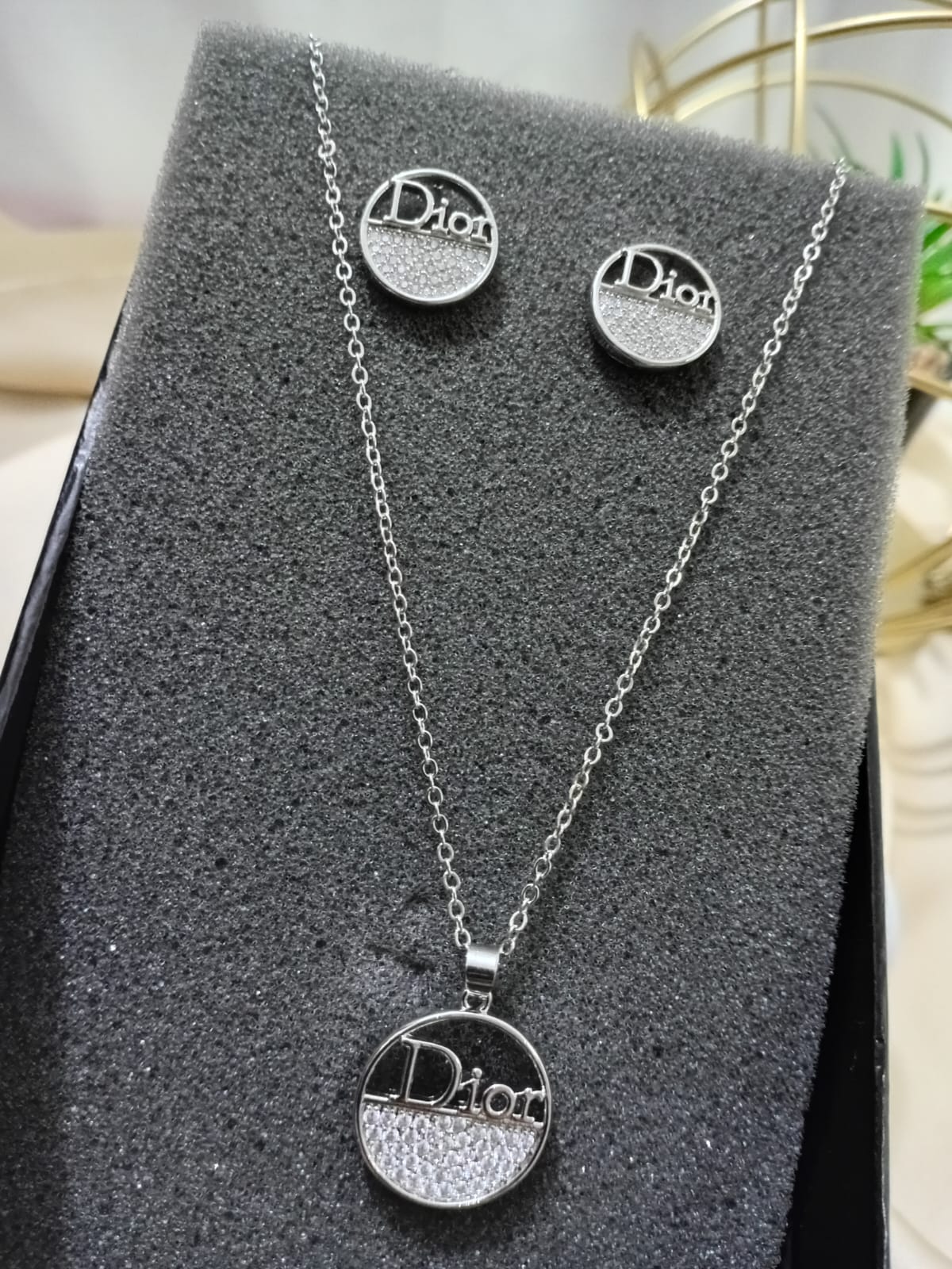 Silver Dior Pendant with Earings