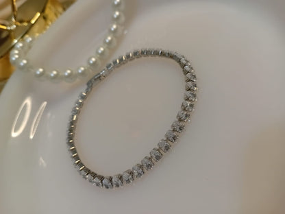 Precious Diamond Shape Bracelet