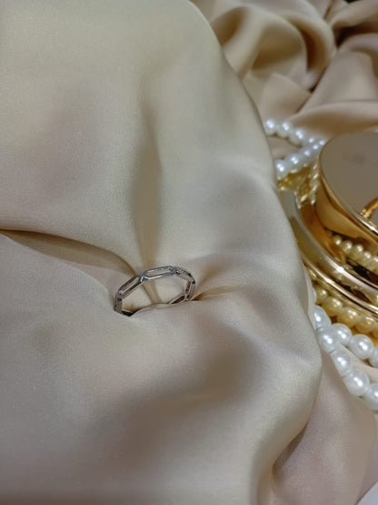 Chain Design Ring