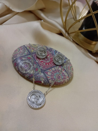 Silver Gucci Pendant with Earings