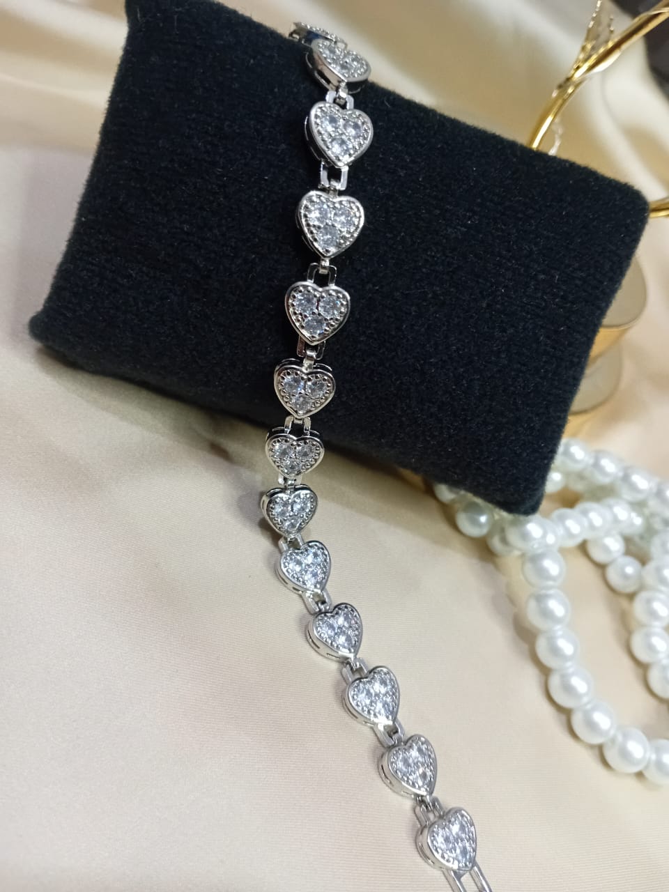 Heavy Heart Line Bracelet